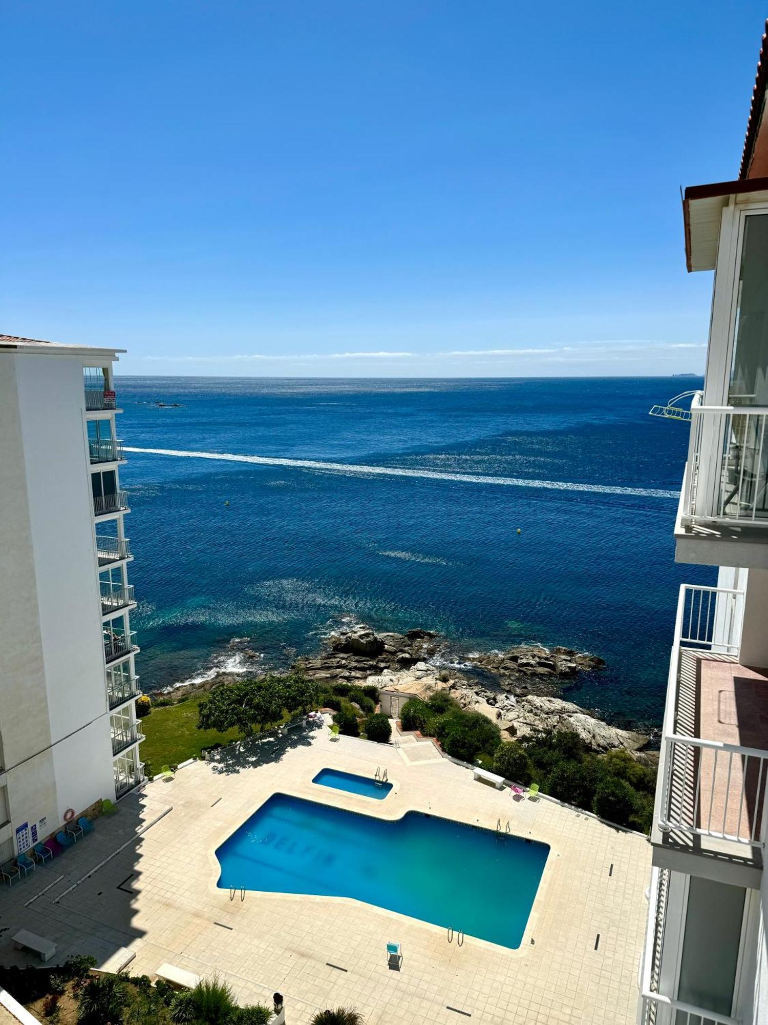 Apartmán Acogedor Atico Con Piscina Y Vistas Al Mar Roses Exteriér fotografie